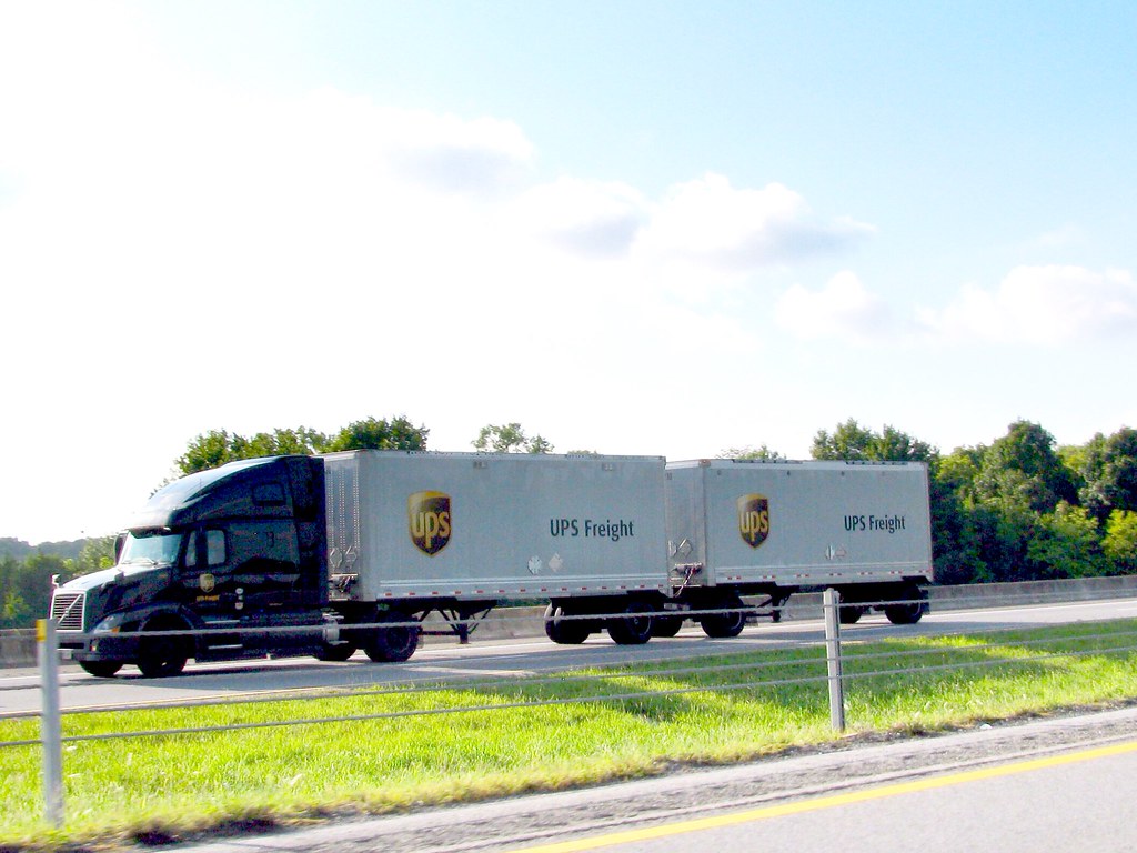 UPS Freight Volvo tnsamiam Flickr