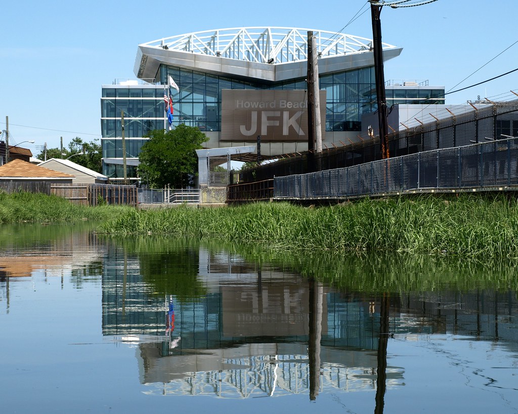 Howard Beach JFK Airport Subway Station, Hawtree Basin, … Flickr