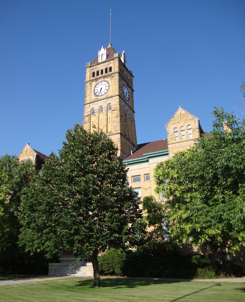 Mitchell County Courthouse (Beloit, Kansas) This outstandi… Flickr