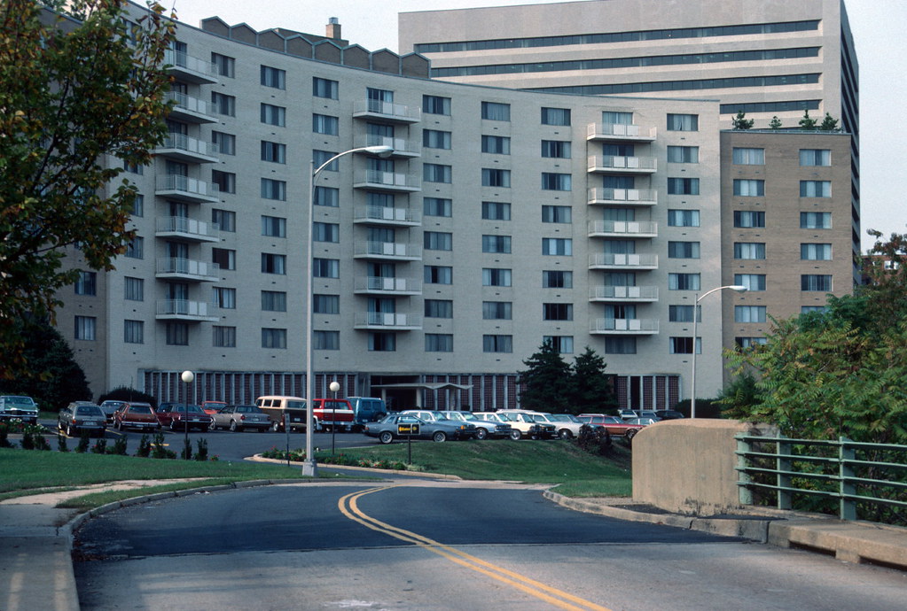 Park Arlington apartments, N Courthouse Rd, Arlington, VA … Flickr