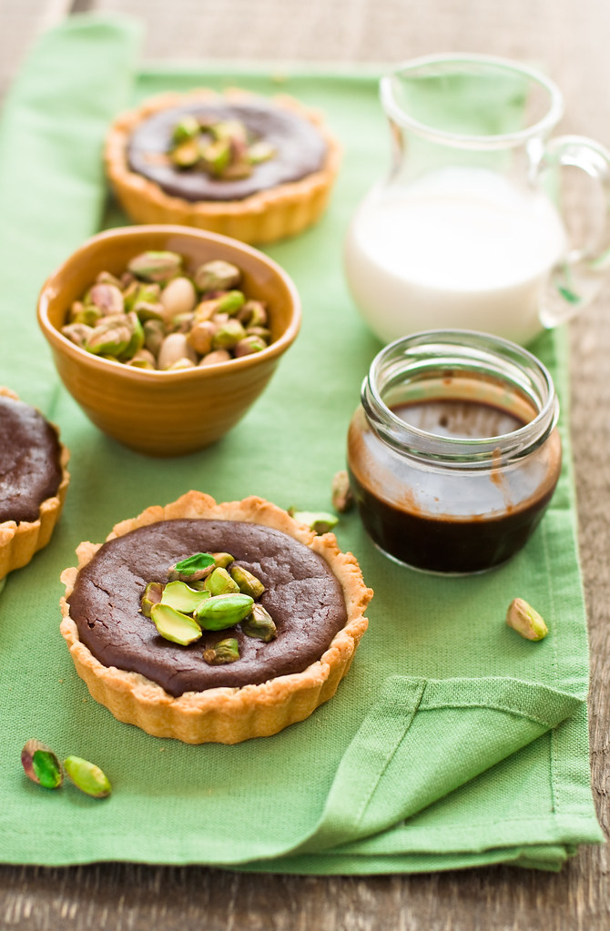 chocolate and pistachio tarts cookingpleasure.livejournal.… Flickr