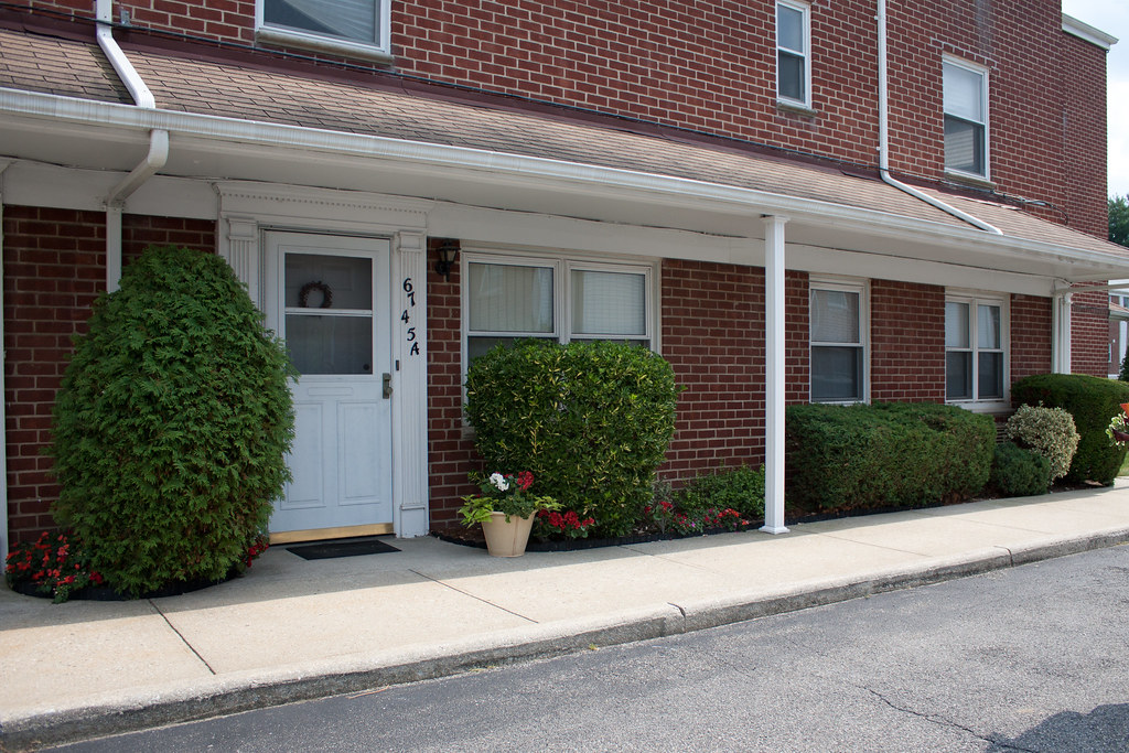 ParkRidge Front Of 2BR Unit This Park Ridge Condo Is loc… Flickr