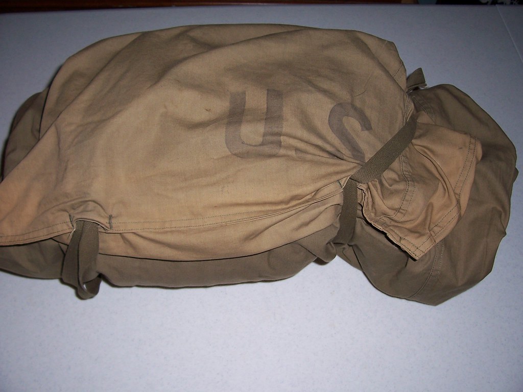 WW2 Sleeping Bag The US wool sleeping bag and shell 1944… Pacific