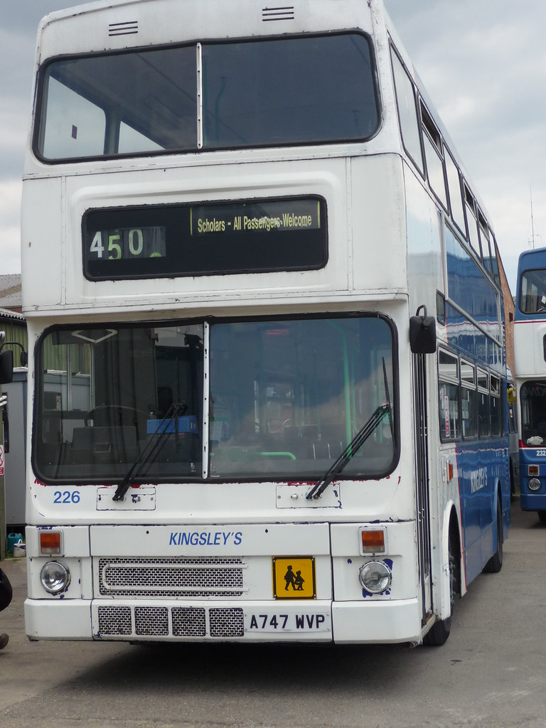 Kingsley Coaches 226(1) A747WVP seen in the depot on Sat 2… Flickr