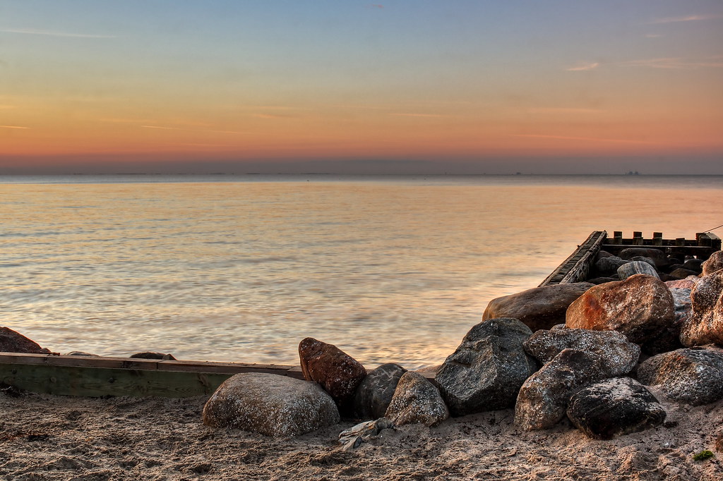 Sunrise of Bellevue beach 08 Sunrise of Bellevue beach. A… Flickr