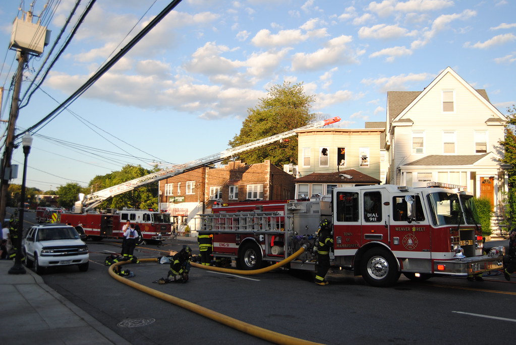 Town of Mamaroneck Fire Larchmont, NY Fire in a 3 Story S… Flickr