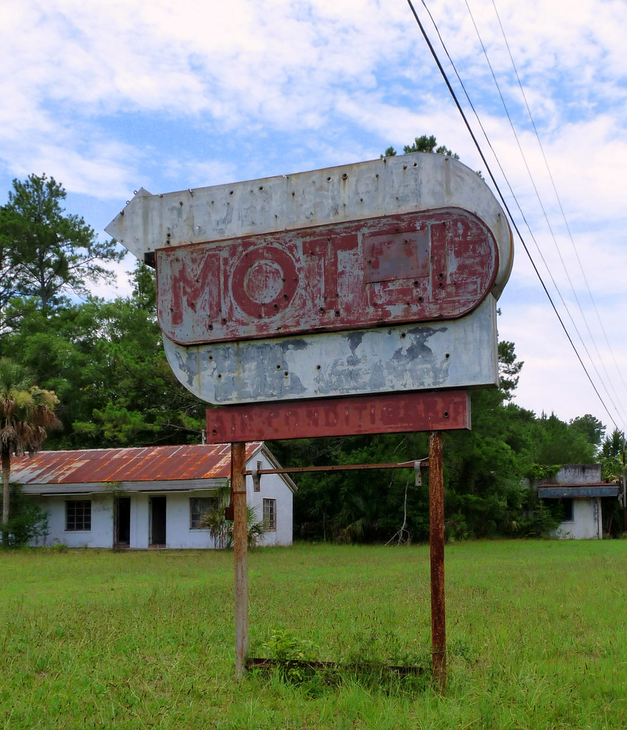 Riverside Motel (defunct) US Hwy. 17 near the Fl… Flickr