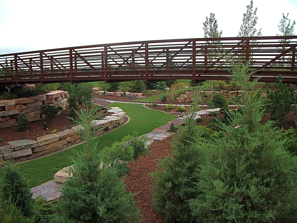 GEDC0078 train landscaping detail Ann Munson Flickr