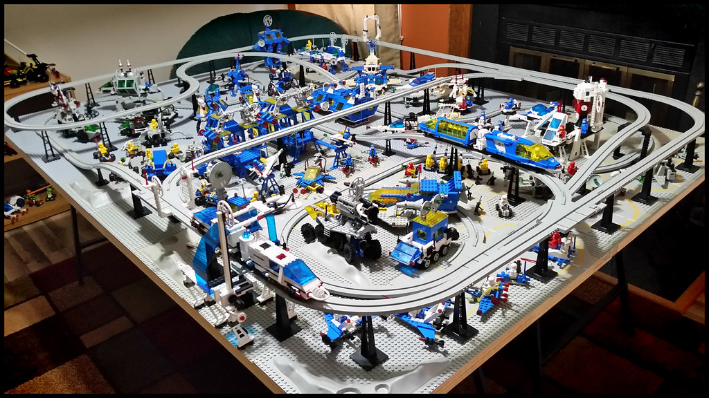 Lego Classic Space Monorail Classic Legoland Space from 19… Flickr