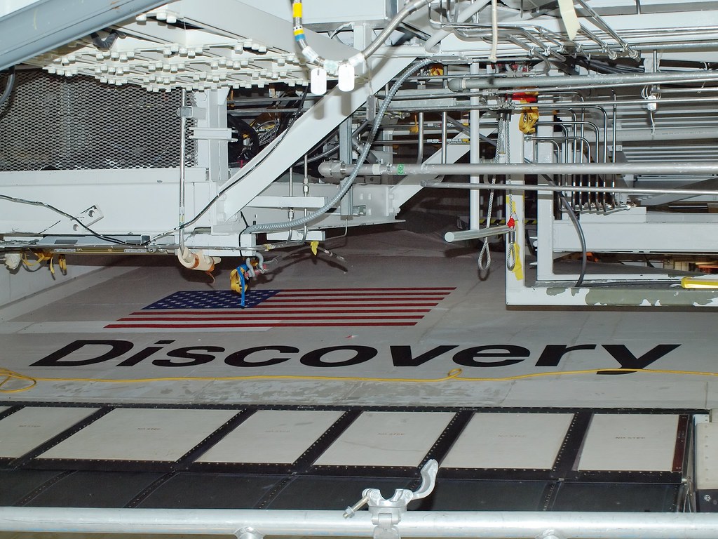 Space Shuttle Discovery Wing _6210156A © 2011 MDLPhotoz Jo… Flickr