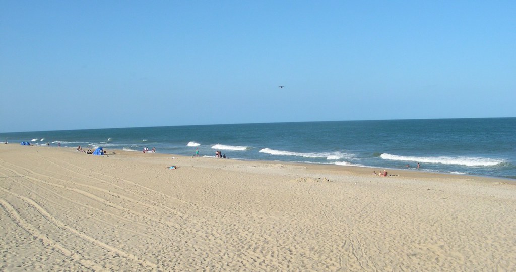 31aJul2011 090 Avon Beach from the pier. That's our group … Flickr