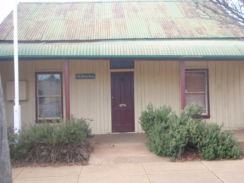 Militery museum was once Mrs Hitchens house, Miller street… Flickr