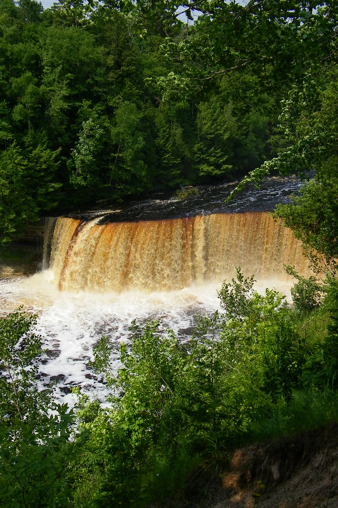 Upper Tahquamenon Falls (Paradise, Michigan) Beautiful Upp… Flickr