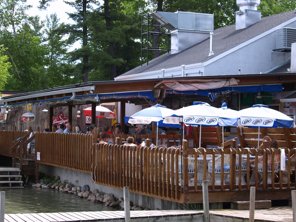 WAUPACA, WISCONSIN* Lunch at Clearwater Harbor gobucks2 Flickr