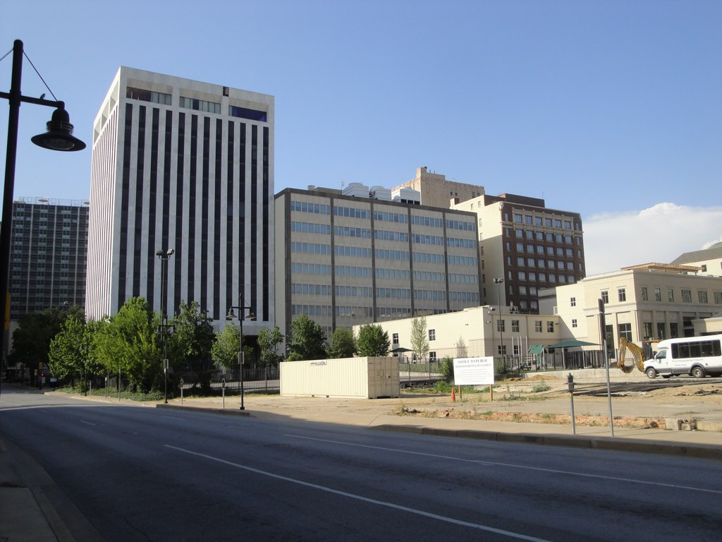 Lone Star Gas/Atmos Complex Southern view of the former Lo… Flickr