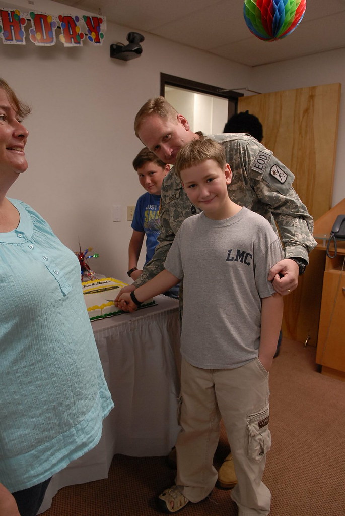 ACS celebrates birthday SCHOFIELD BARRACKS — U.S. Army Gar… Flickr