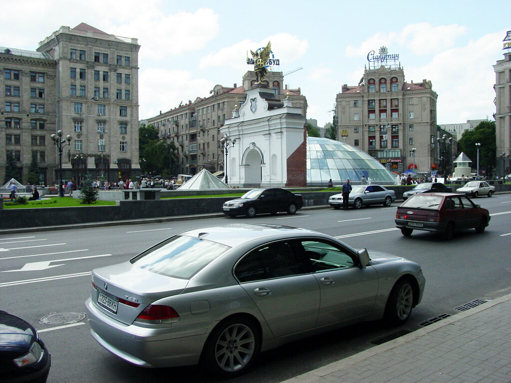 Cars of Kiev From the archives Ukraine, 2002 jmv Flickr
