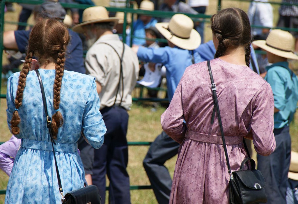 20110716_Old Order Mennonite Girls at the Amish School f… Flickr
