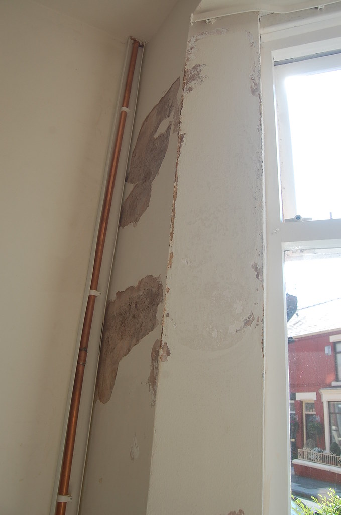 Bad walls that need replastering helen Flickr