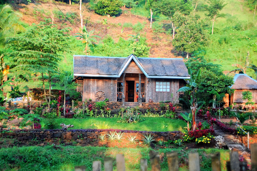 Mountain Rest House Central Philippines joel blas Flickr