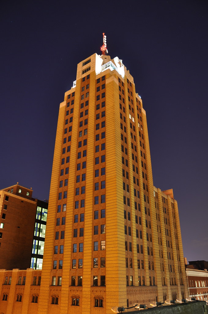 Night Tower Lansing's Boji Tower from the Allegan Street p… Flickr