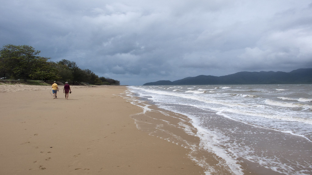 Pallarenda Beach, Townsville, North Queensland leehelen Flickr