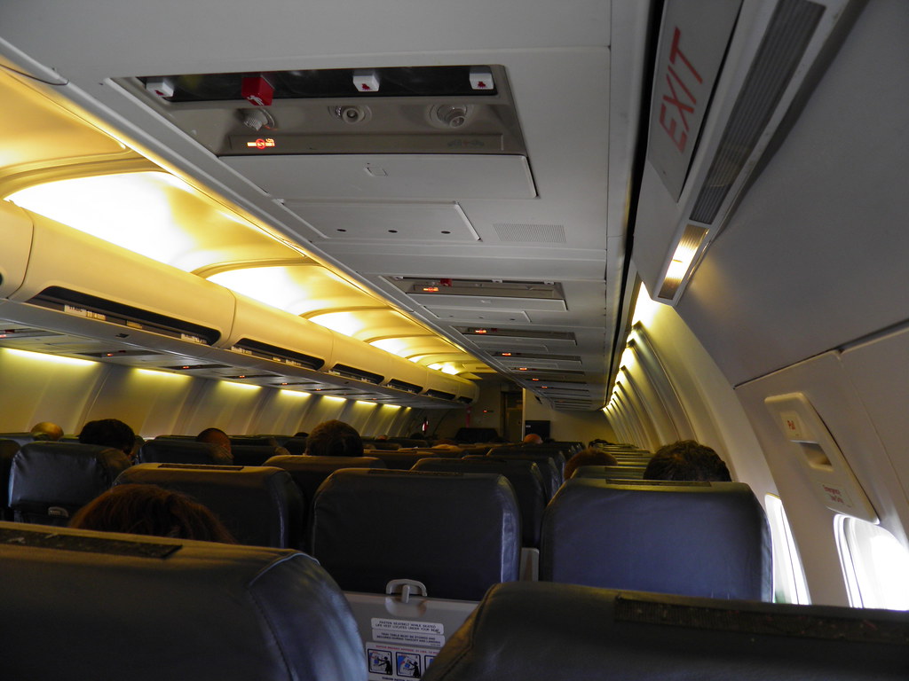 Flair Airlines Cabin bmptootles