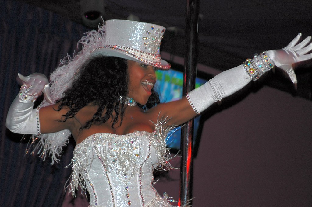 Lori Alexia begging her performance | hootervillefan | Flickr