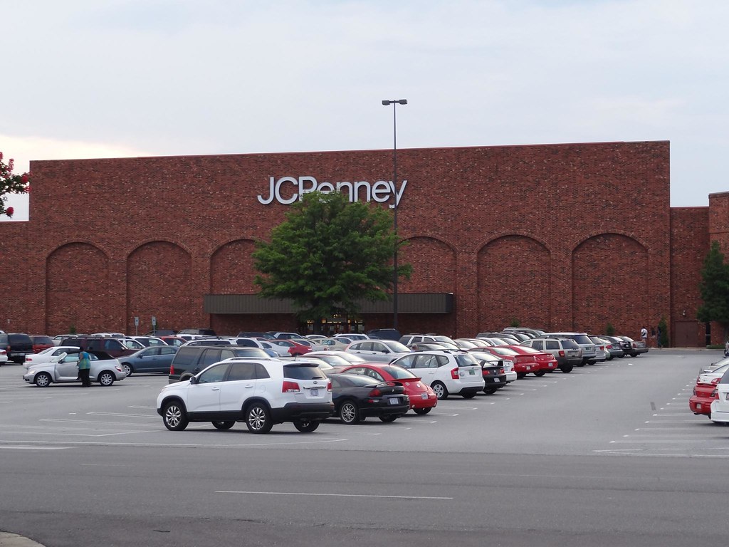 JCPenney (Hanes Mall) This store opened in 1975 with the m… Flickr