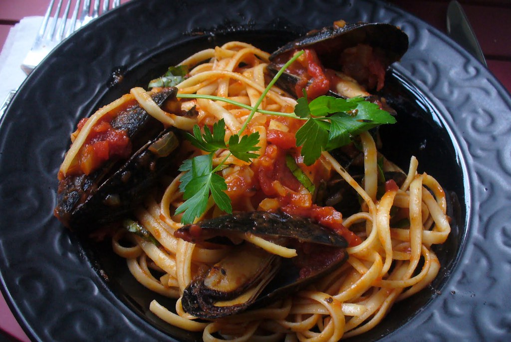 Linguine Marinara with Mussels David Folman Flickr