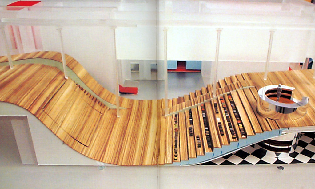 Rem Koolhaas NYC SOHO PRADA Model 01 WAVE.jpg 準建築人手札網站