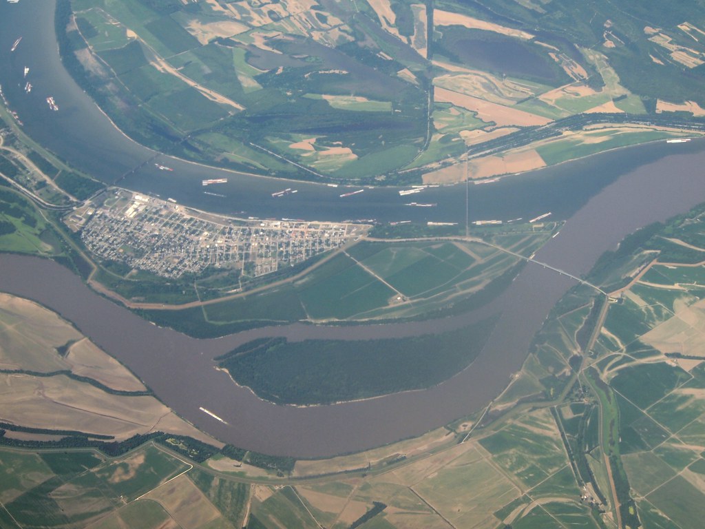 Aerial View of Cairo, IL at confluence of Mississippi and … Flickr