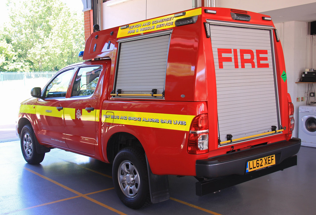Devon and Somerset Fire & Rescue Service Middlemoor Toyota… Flickr