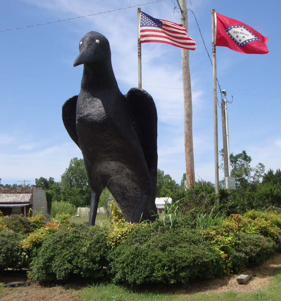 Raven Monument (Ravenden, Arkansas) This unique roadside m… Flickr