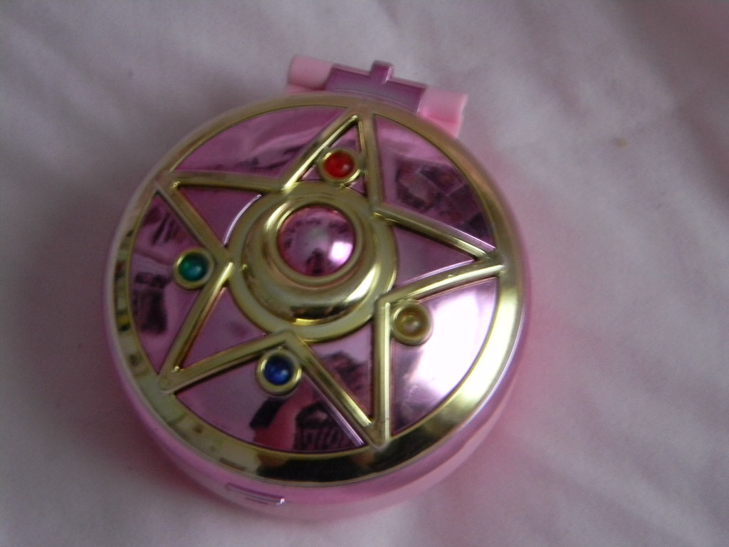 Sailor Moon Crystal Star Compact Closed This is Sailor Mo… Flickr