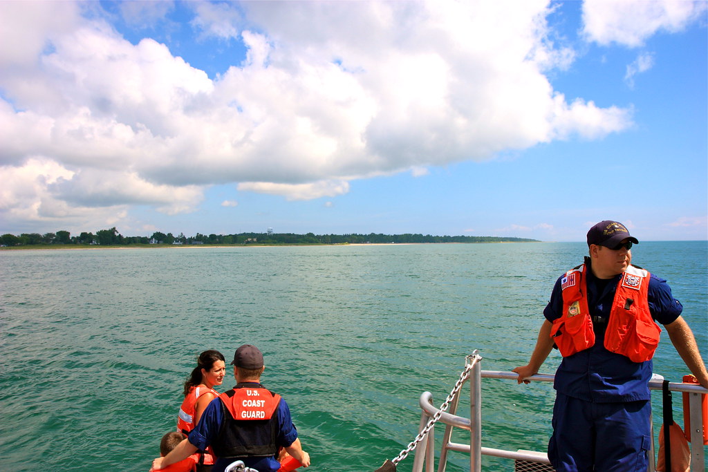 Quick Lake Tour Coast Guard Station Two Rivers Open House,… Flickr