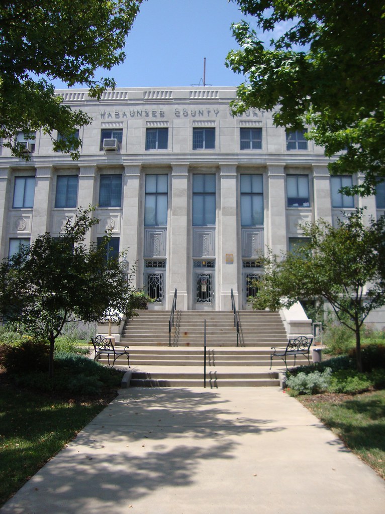 Wabaunsee County Courthouse (Alma, Kansas) This Art Deco c… Flickr