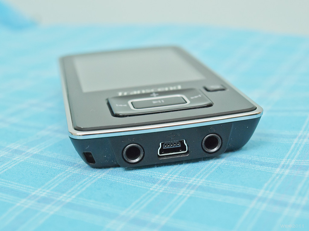 Transcend MP860 下方 | ghoust75 | Flickr