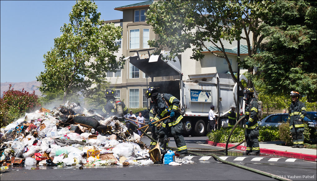 Fire at Enclave apartment complex eugene.photo Flickr