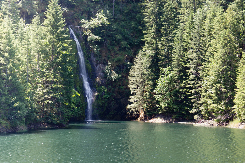 Terwilliger Waterfall The Terwilliger Hot Springs waterfal… Flickr