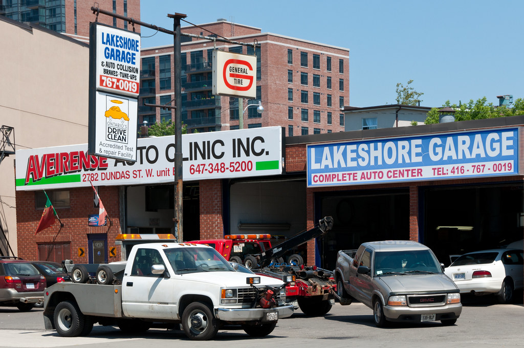 Lakeshore Garage © Stephanie Fysh 2011; all rights reserve… Flickr