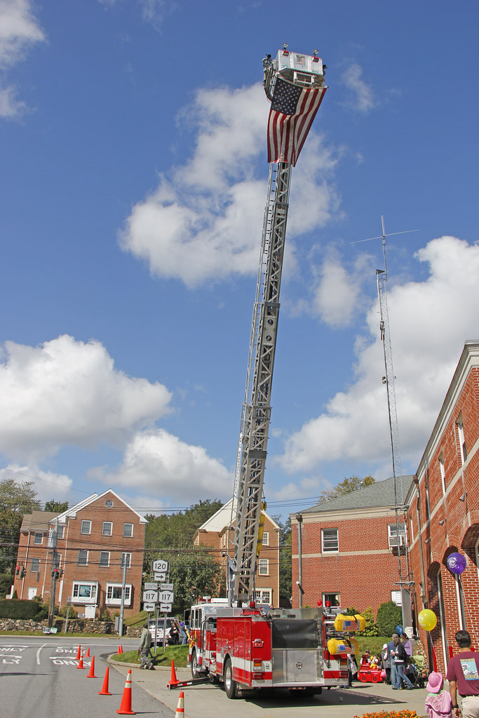 Picture Of Chappaqua, New York Fire Department Tower Ladde… Flickr