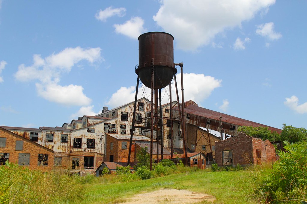 St. Joseph Lead Mine Not technically abandoned, because it… Flickr