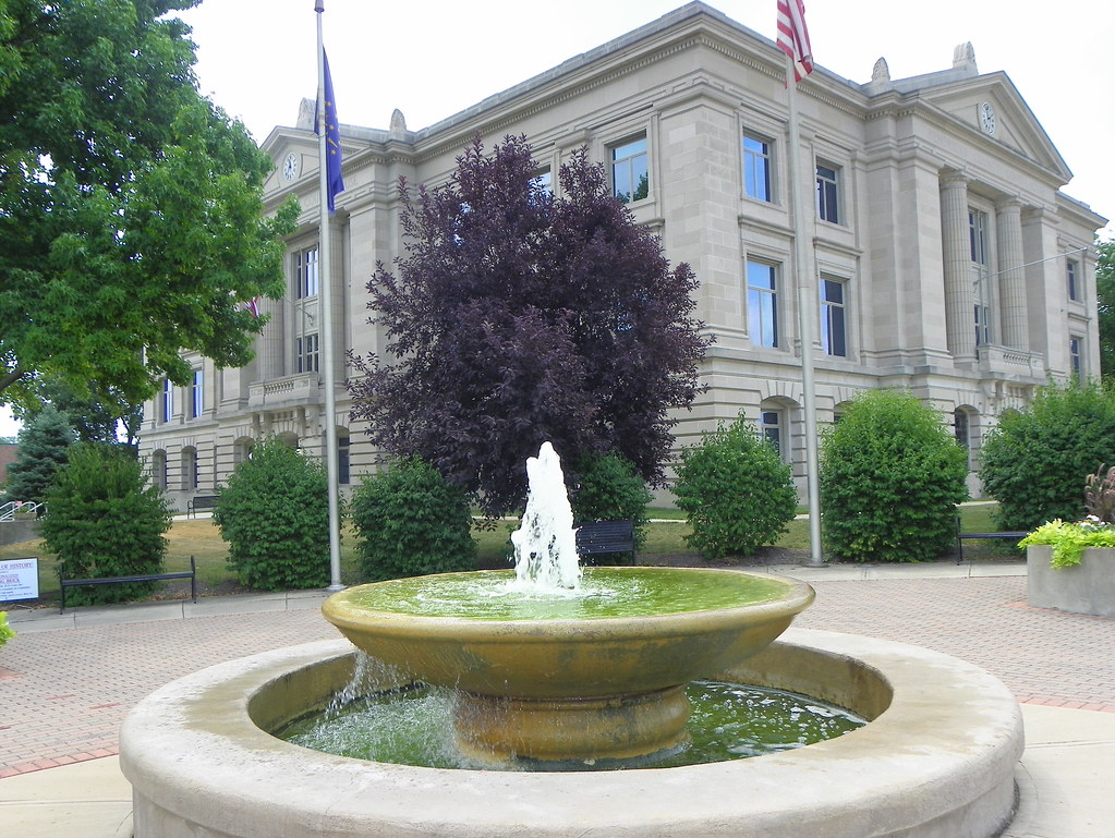 Hendricks County Courthouse and Fountain Danville, Hendric… Flickr