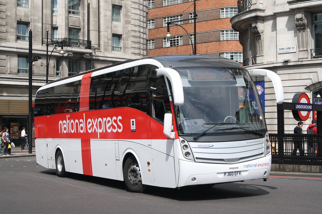 NATIONAL EXPRESS FJ60EFV seen 25/07/11 passing Marble Arch… Flickr