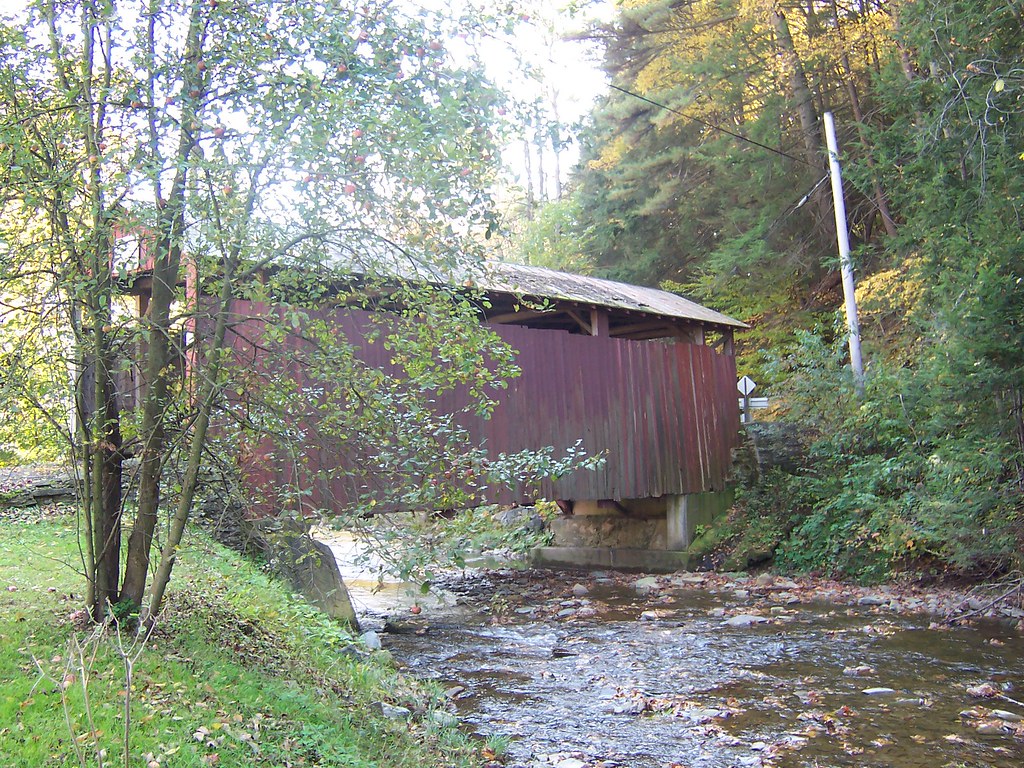 Shoemaker Covered Bridge Shoemaker Covered Bridge spans th… Flickr