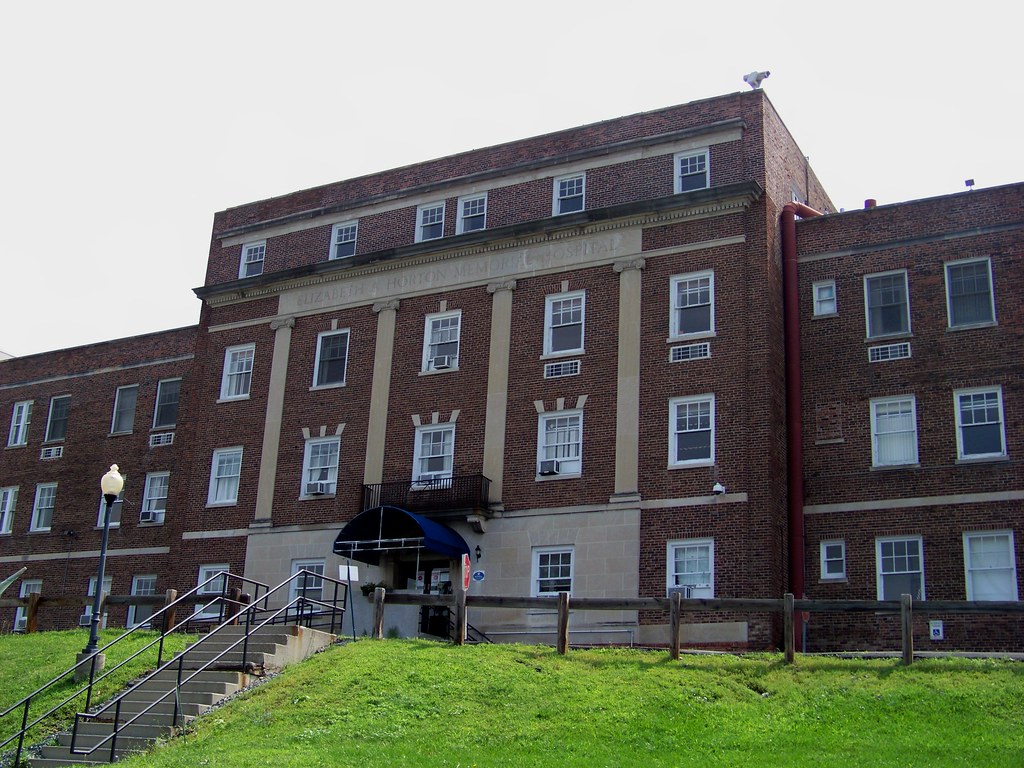 Horton Memorial Hospital 2 The Facade of the original sect… Flickr