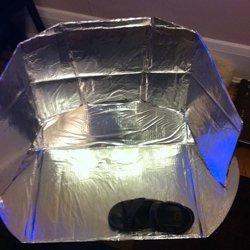 Solar oven (cardboard & aluminum foil) for baking zucchini… Flickr