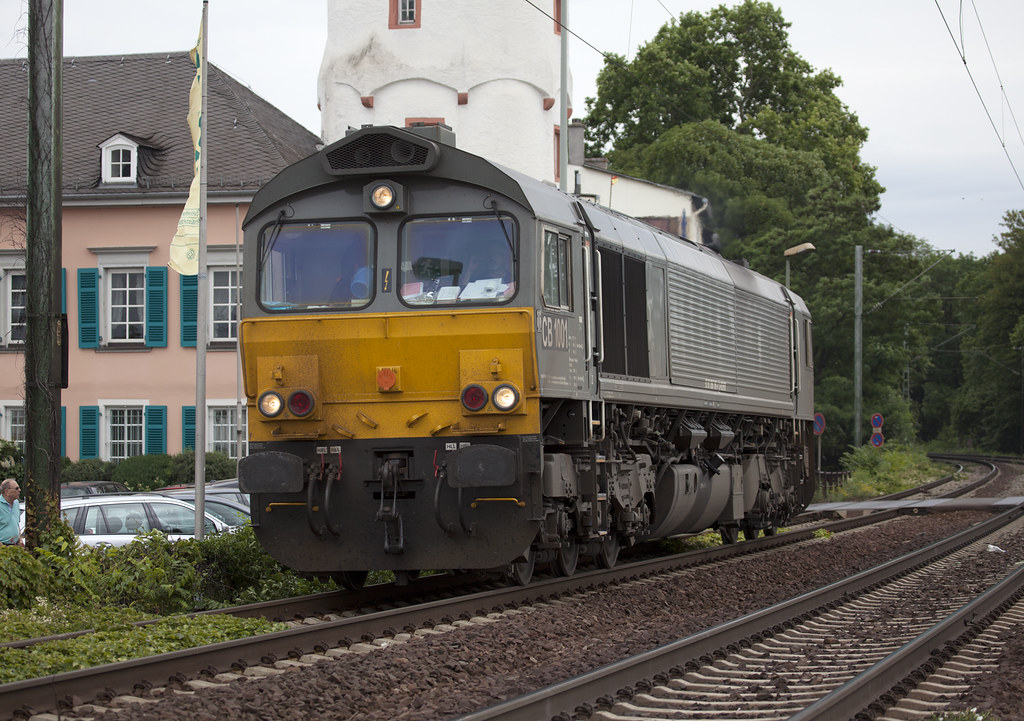 CB1001 heads north light engine Rudesheim (Rhein) 160611… Flickr