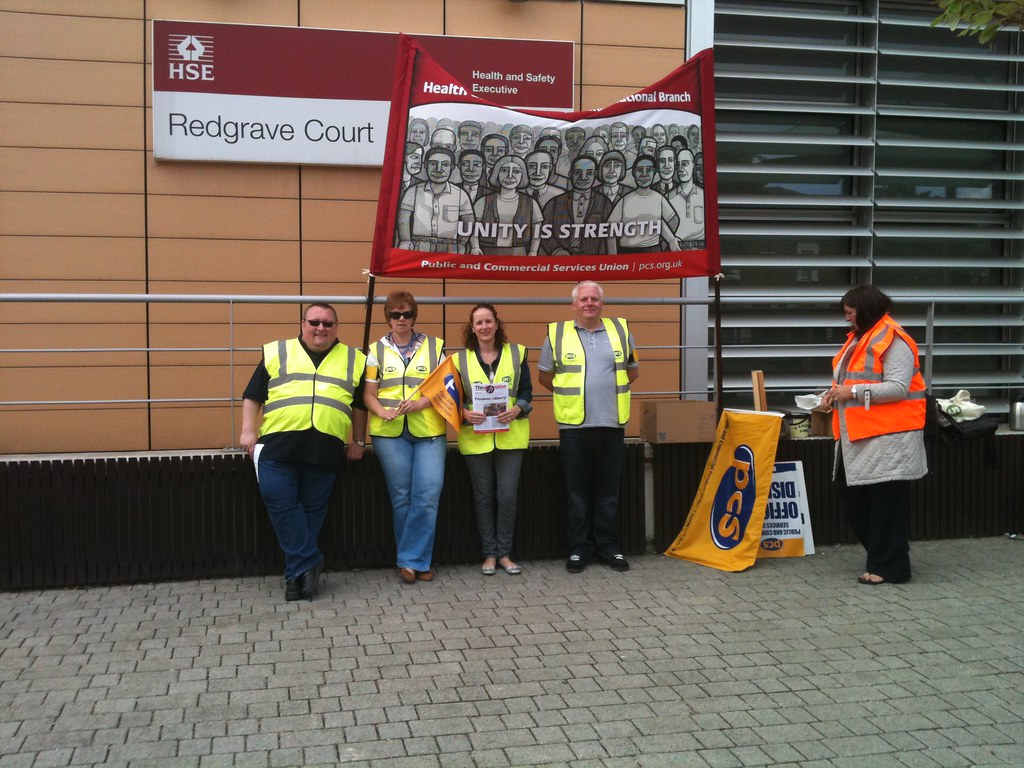 HSE pickets at Redgrave Court, Bootle PCS NORTH WEST Flickr